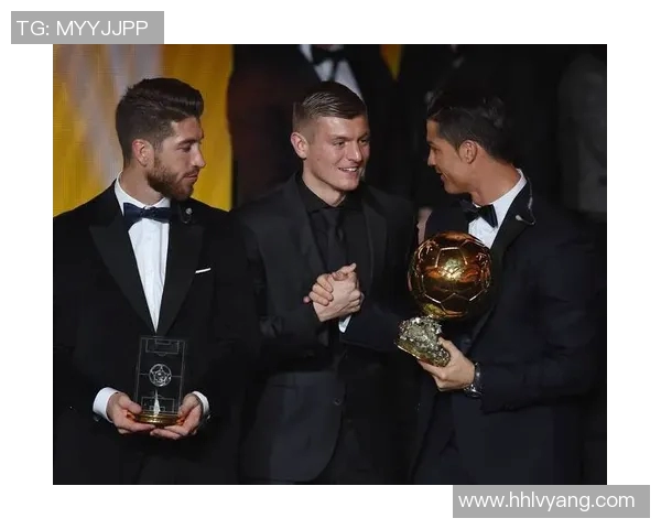 克罗斯领衔德国足球新篇章展望未来赛季的挑战与机遇 克罗斯领衔德国足球新篇章展望未来赛季的挑战与机遇